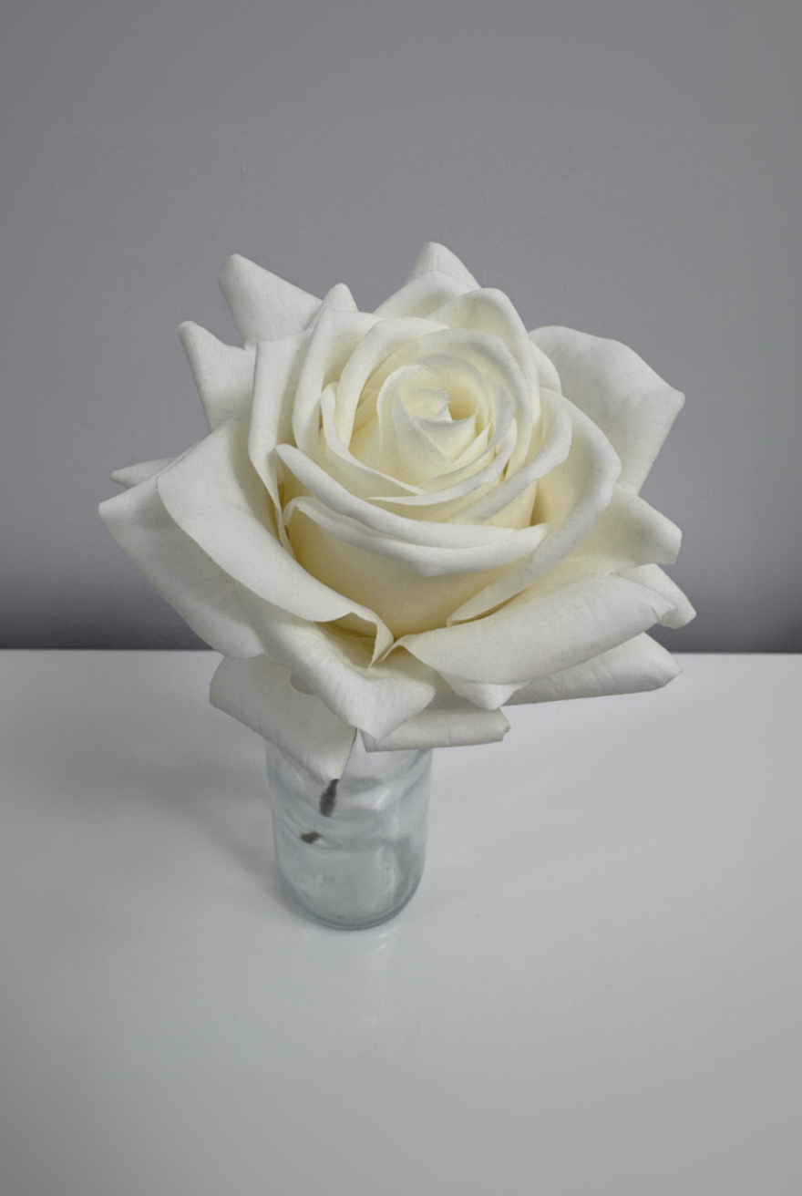 Pure Elegance Bud Vase | Single Stem | White