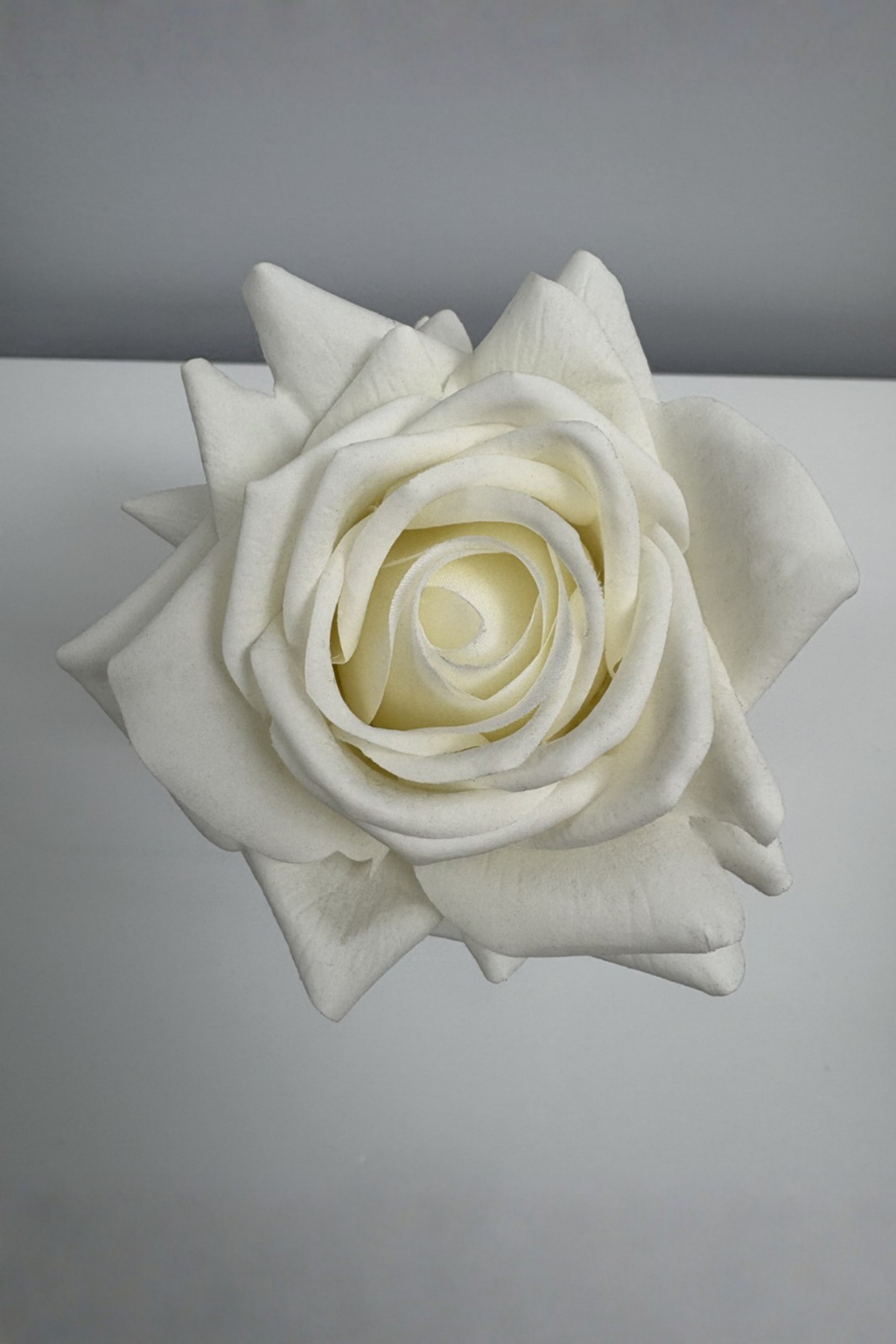 Pure Elegance Bud Vase | Single Stem | White