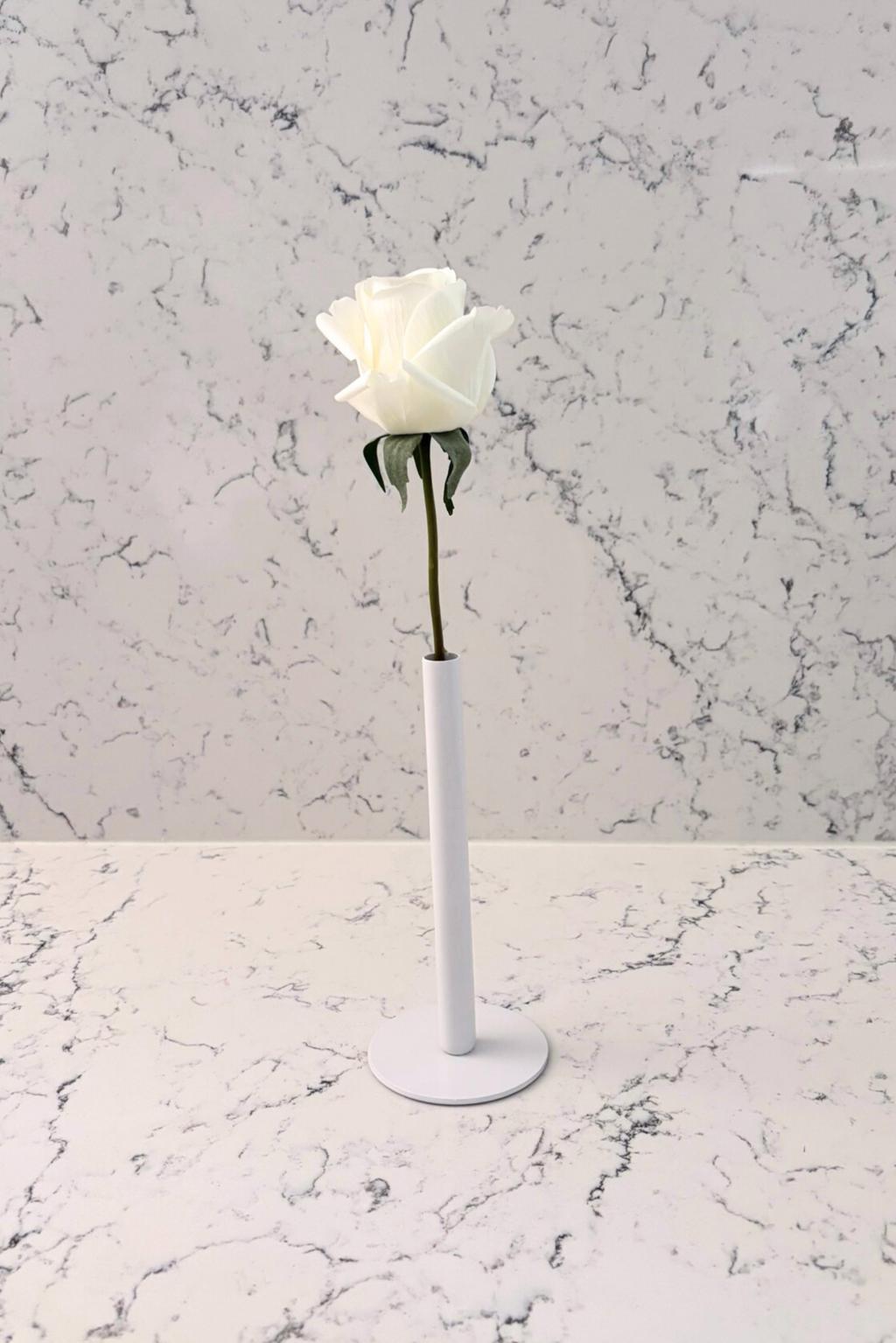 Pure Elegance Signature Collection | Single Stem Short Accent