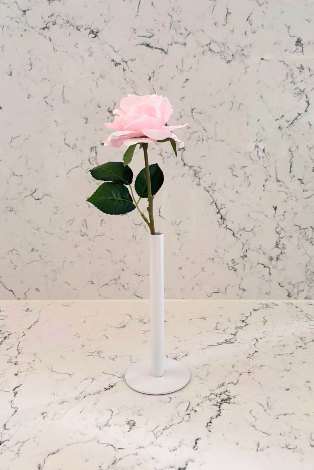 Pure Elegance Signature Collection | Single Stem Short Accent