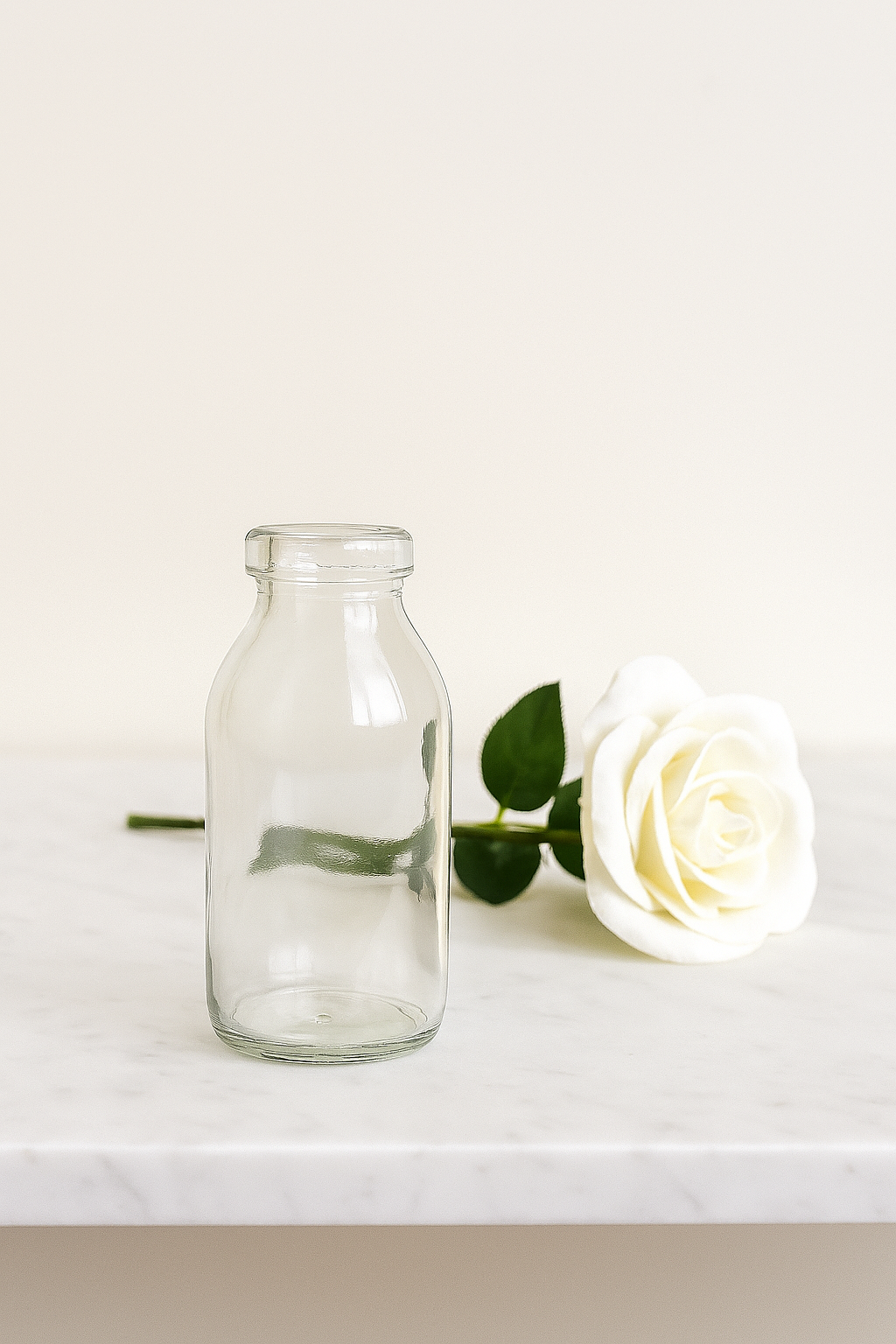 Pure Elegance Bud Vase | Single Stem | Red